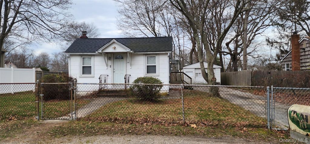 Photo of 51 Hackensack Road, Mastic Beach, NY 11951 (MLS # 980135)