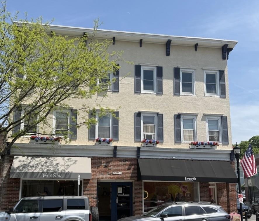 Rental Property at Purchase Street 3R, Rye, New York - Bedrooms: 1 
Bathrooms: 1 
Rooms: 5  - $4,400 MO.