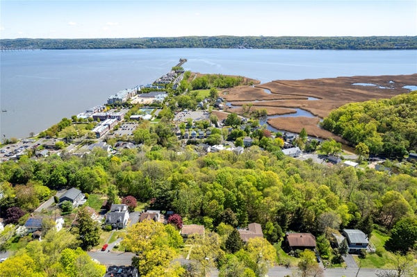 2 HARTZ TER, PIERMONT, NY 10968 - Image 60f19f19f94ca6d1db4e9988b4fb742c/1839581874