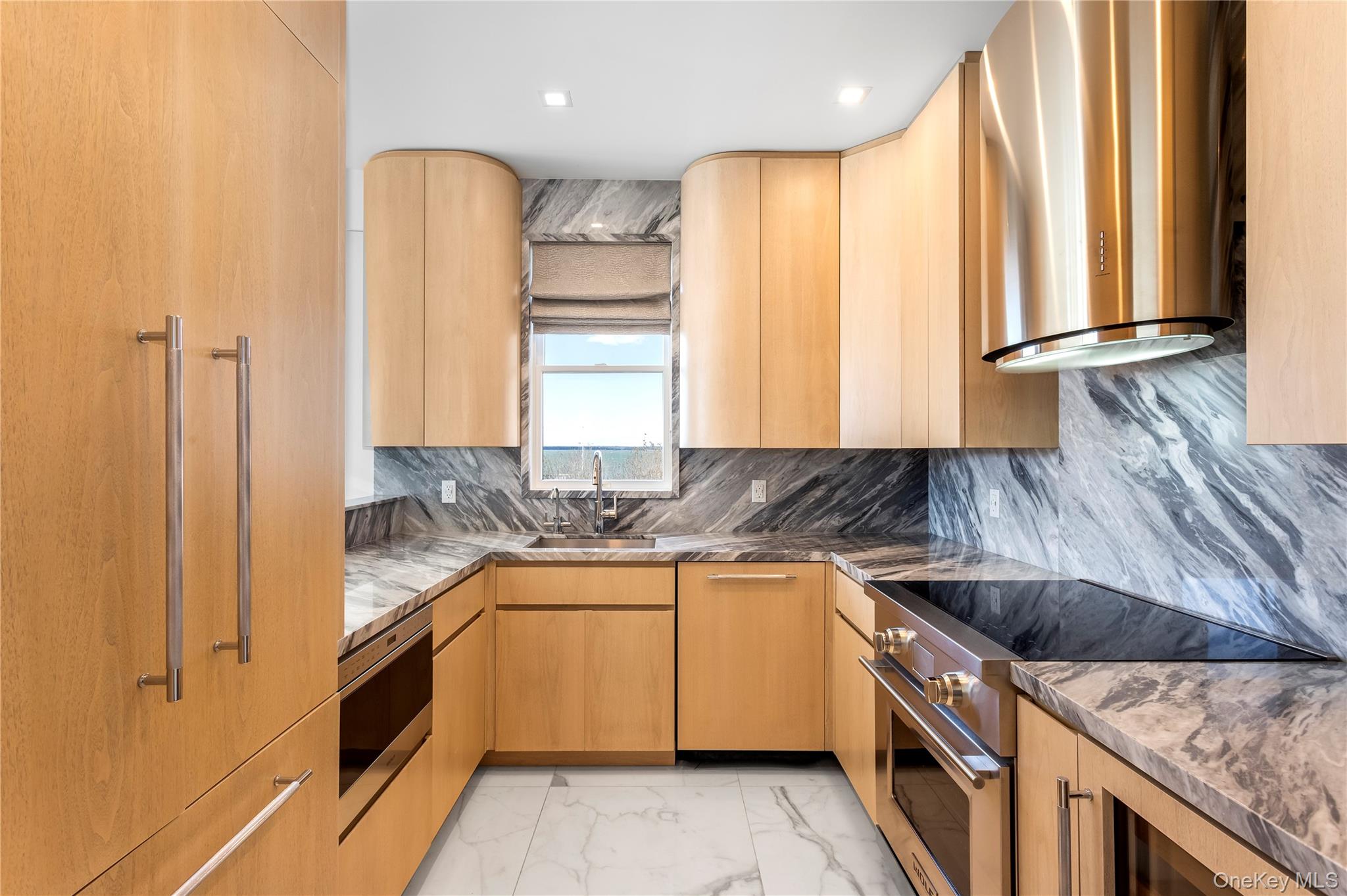 580 Dune Road 5