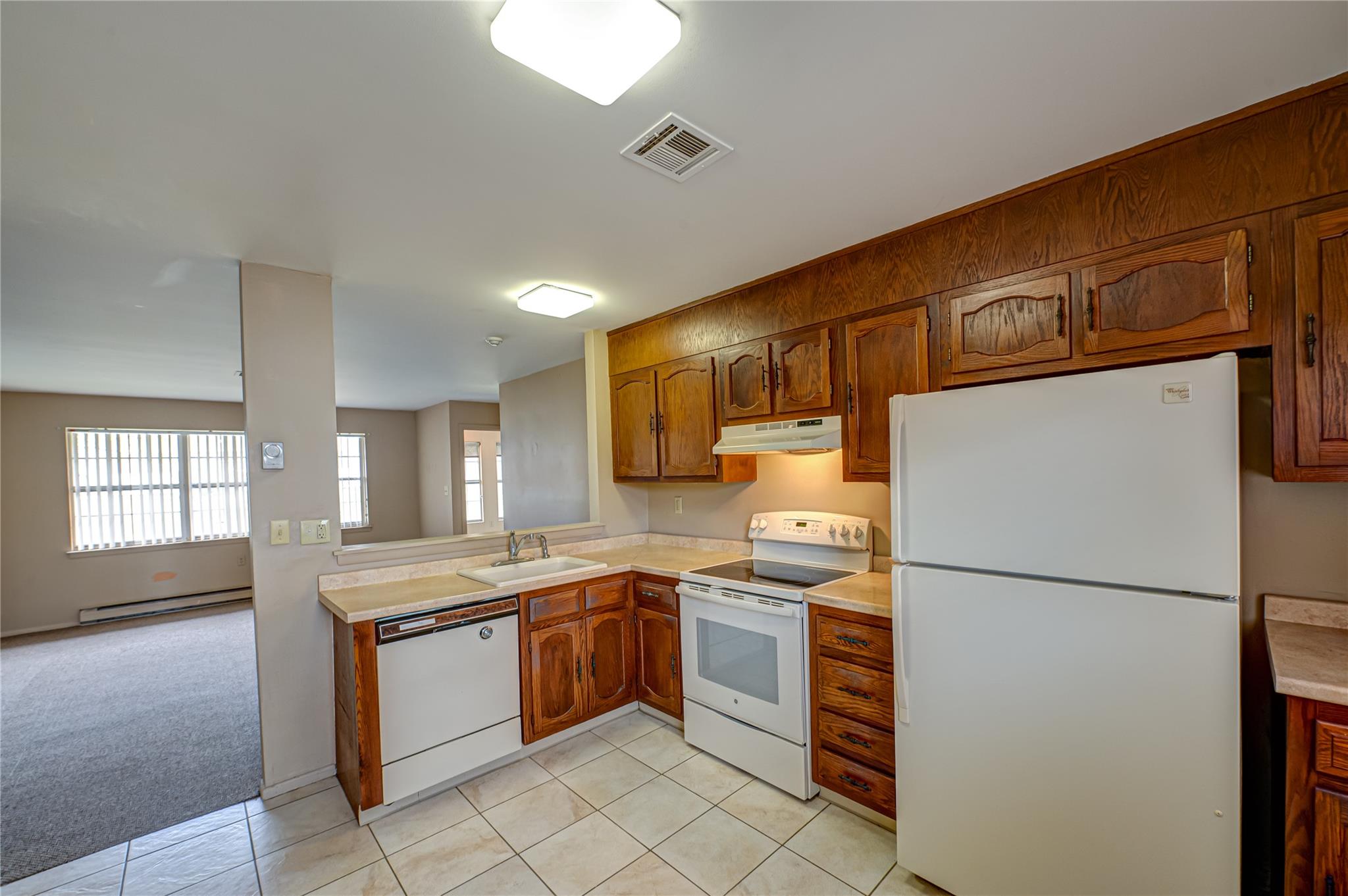 332 Woodbridge Drive #B, Ridge, New York image 6