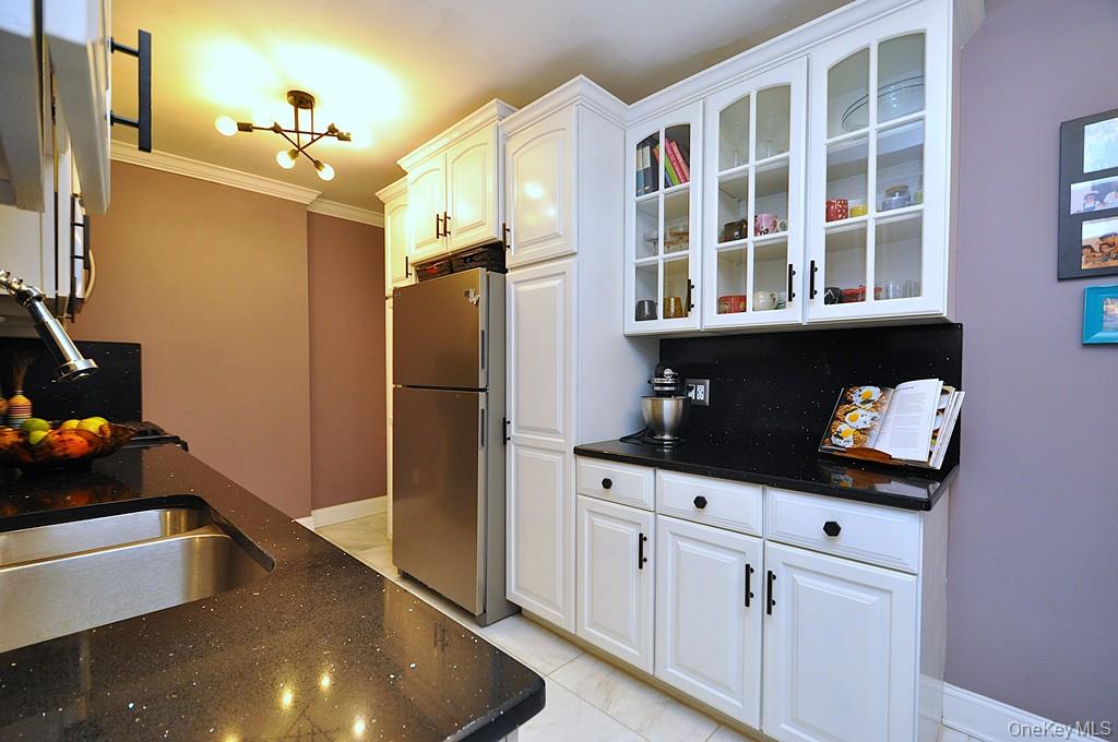 280 Bronxville Road 4O