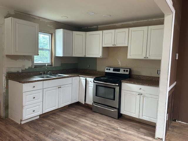 220 Peekskill Avenue, Medford, New York image 4