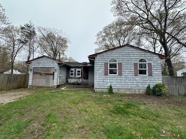 220 Peekskill Avenue, Medford, New York image 1