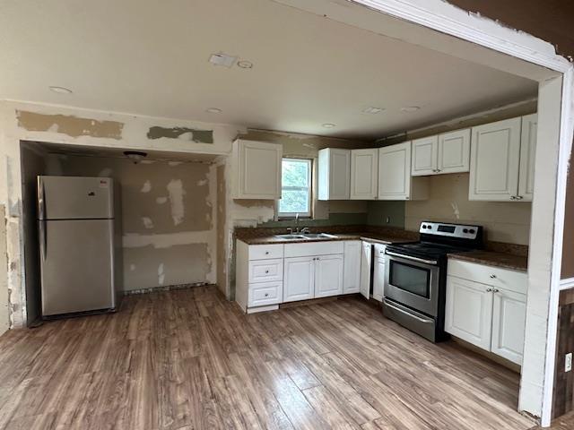 220 Peekskill Avenue, Medford, New York image 16