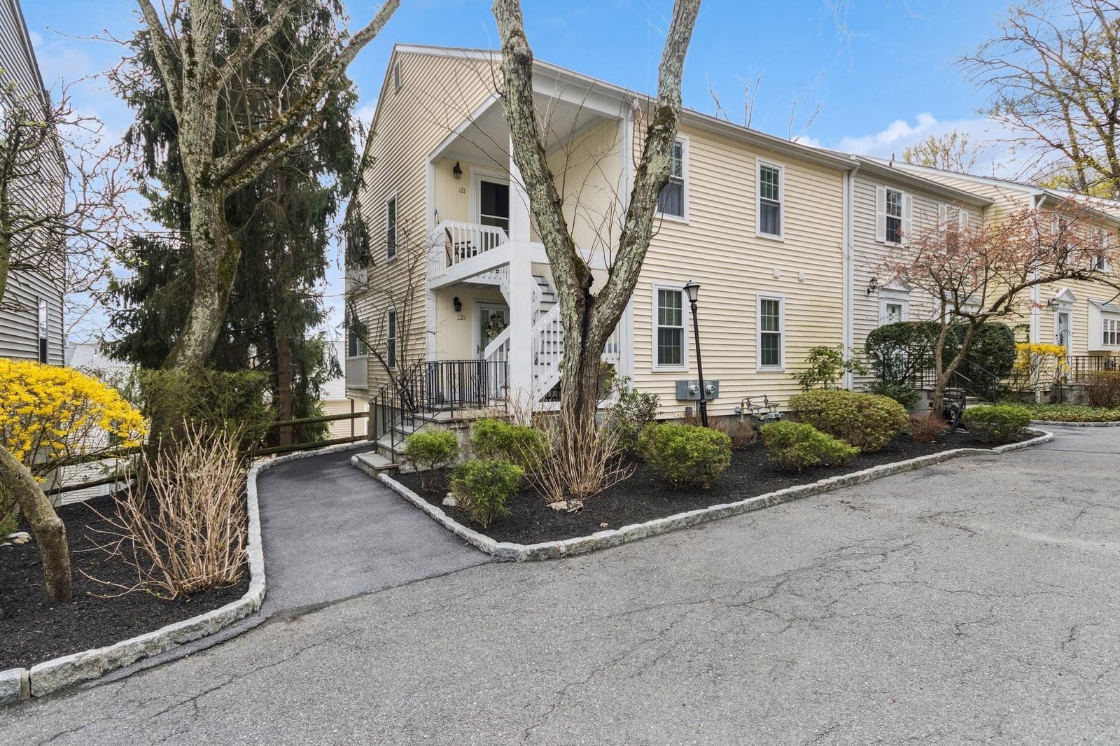 120 Carrollwood Drive