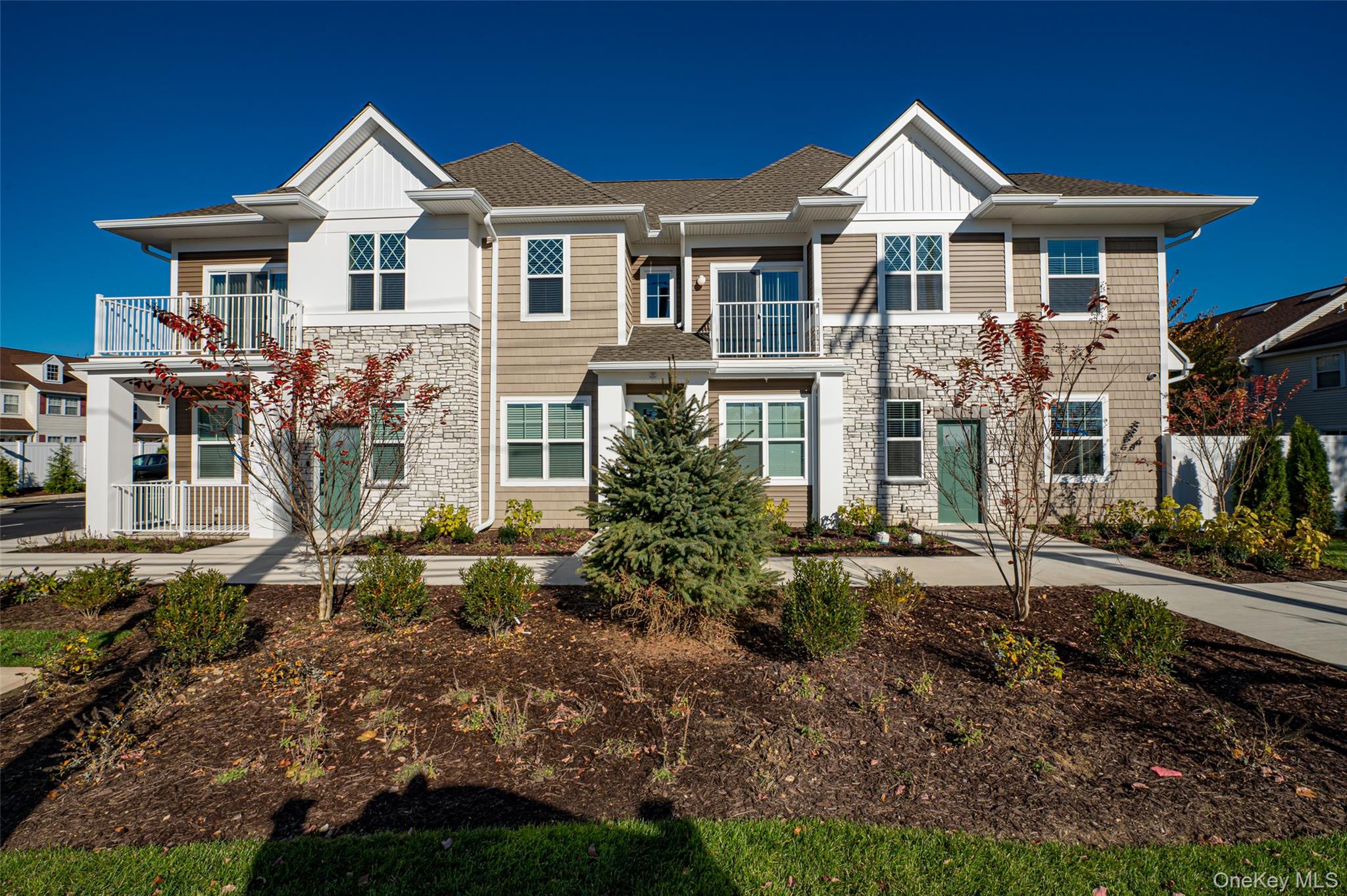 1 Conklin Street 105
