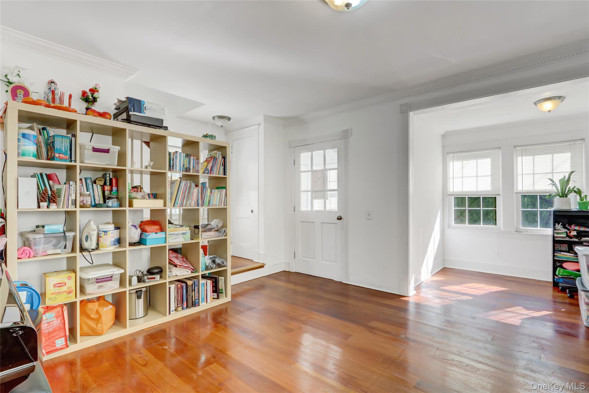 6 Walnut Place