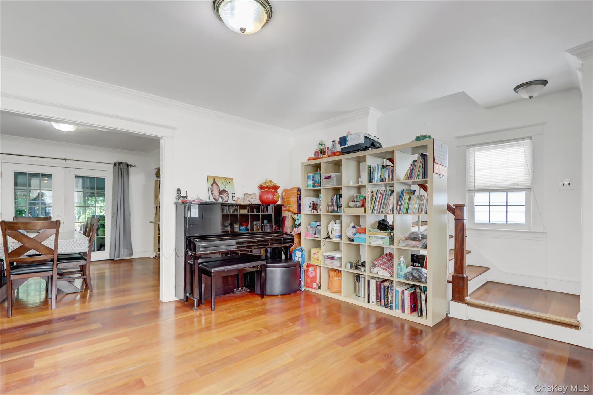 6 Walnut Place