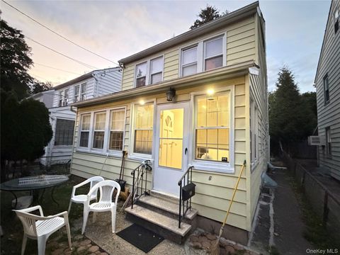 6 Walnut Place Great Neck NY 11021