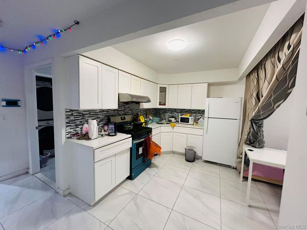 Photo of 13216 Maple Avenue #3A, Flushing, NY 11355 (MLS # 943319)