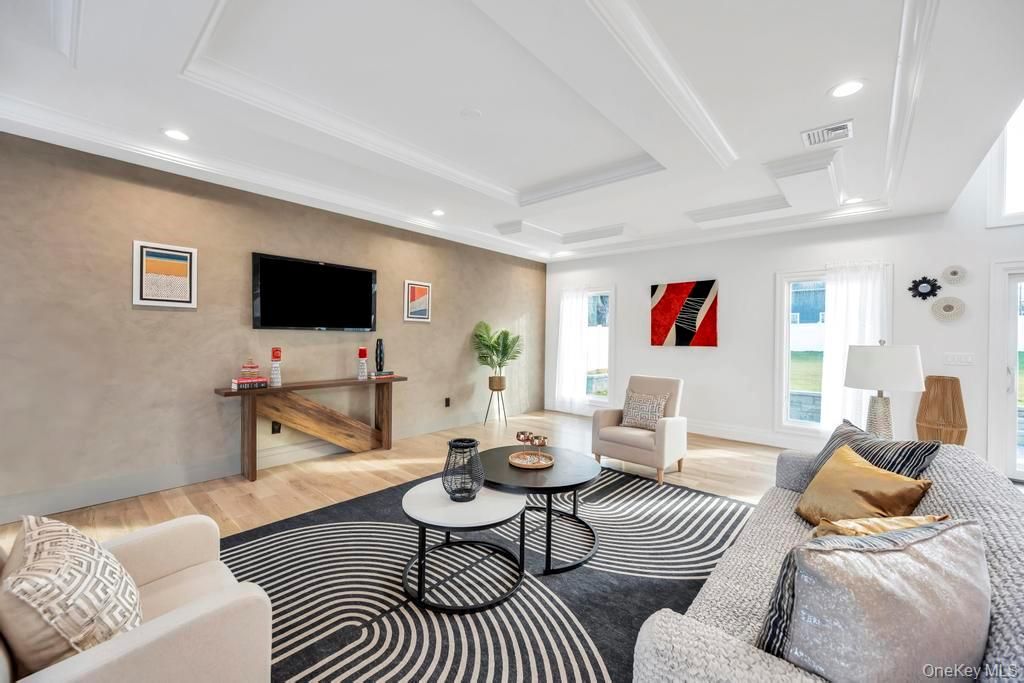 Photo of 61 Stephen Drive, Plainview, NY 11803 (MLS # 946079)