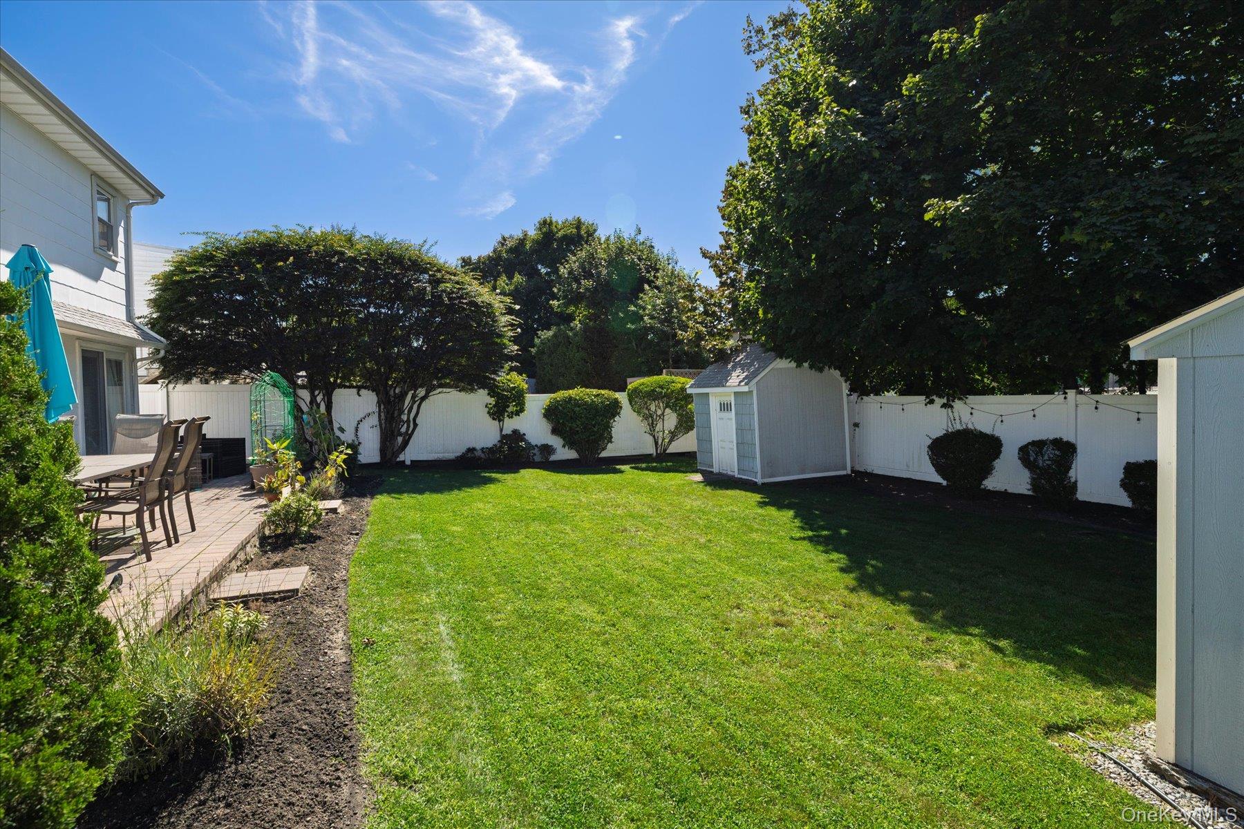 129 Arlyn Drive W