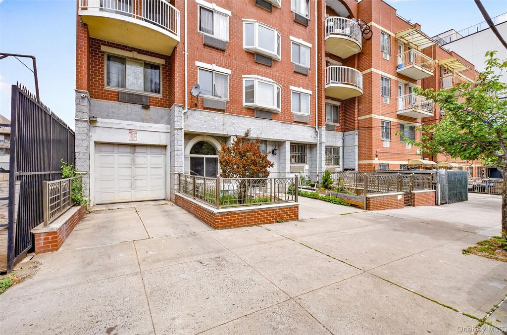Photo of 11231 38th Avenue #3D, Corona, NY 11368 (MLS # 997271)
