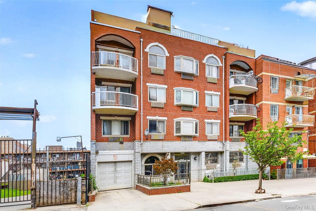 Photo of 11231 38th Avenue #3D, Corona, NY 11368 (MLS # 997271)