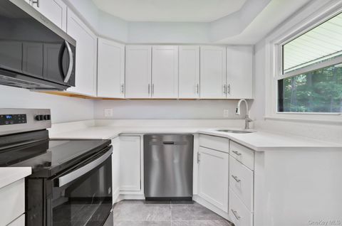 Photo of 34 Warwick Place #D, Yorktown Heights, NY 10598 (MLS # 933020)