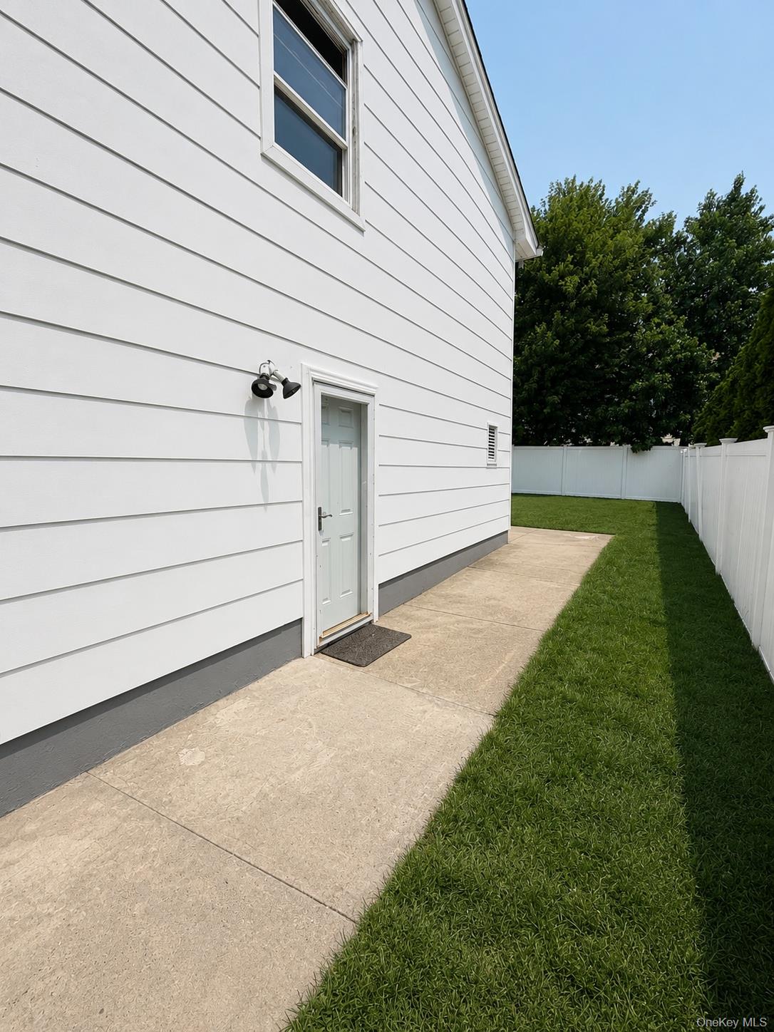 272 davenport - Photo 2