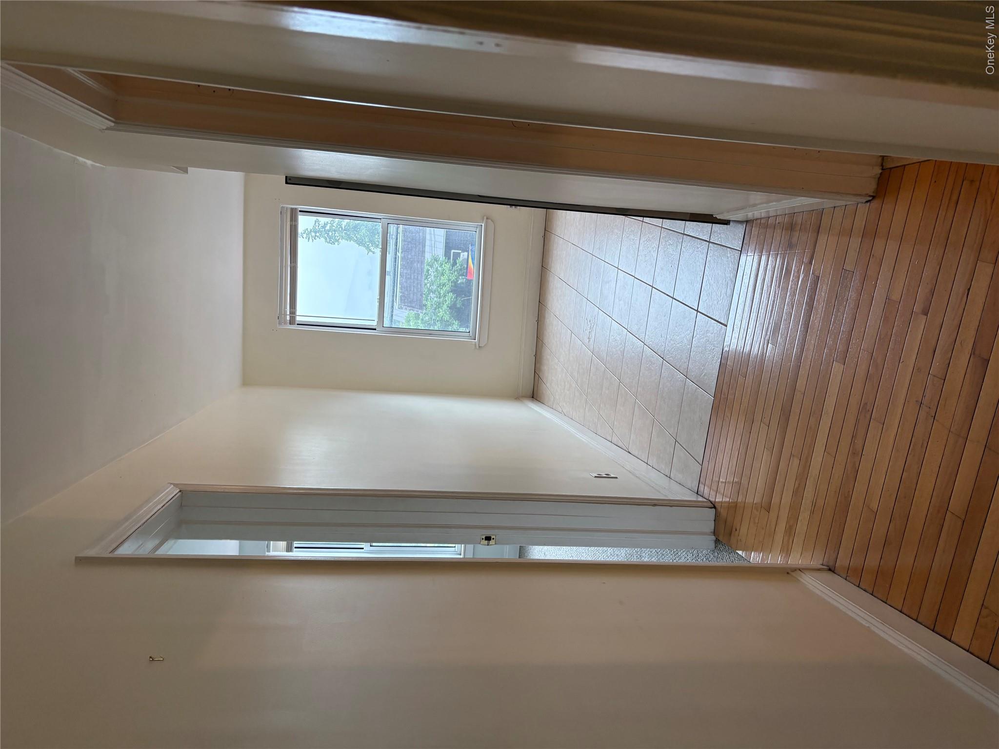 2 Morris Avenue 203