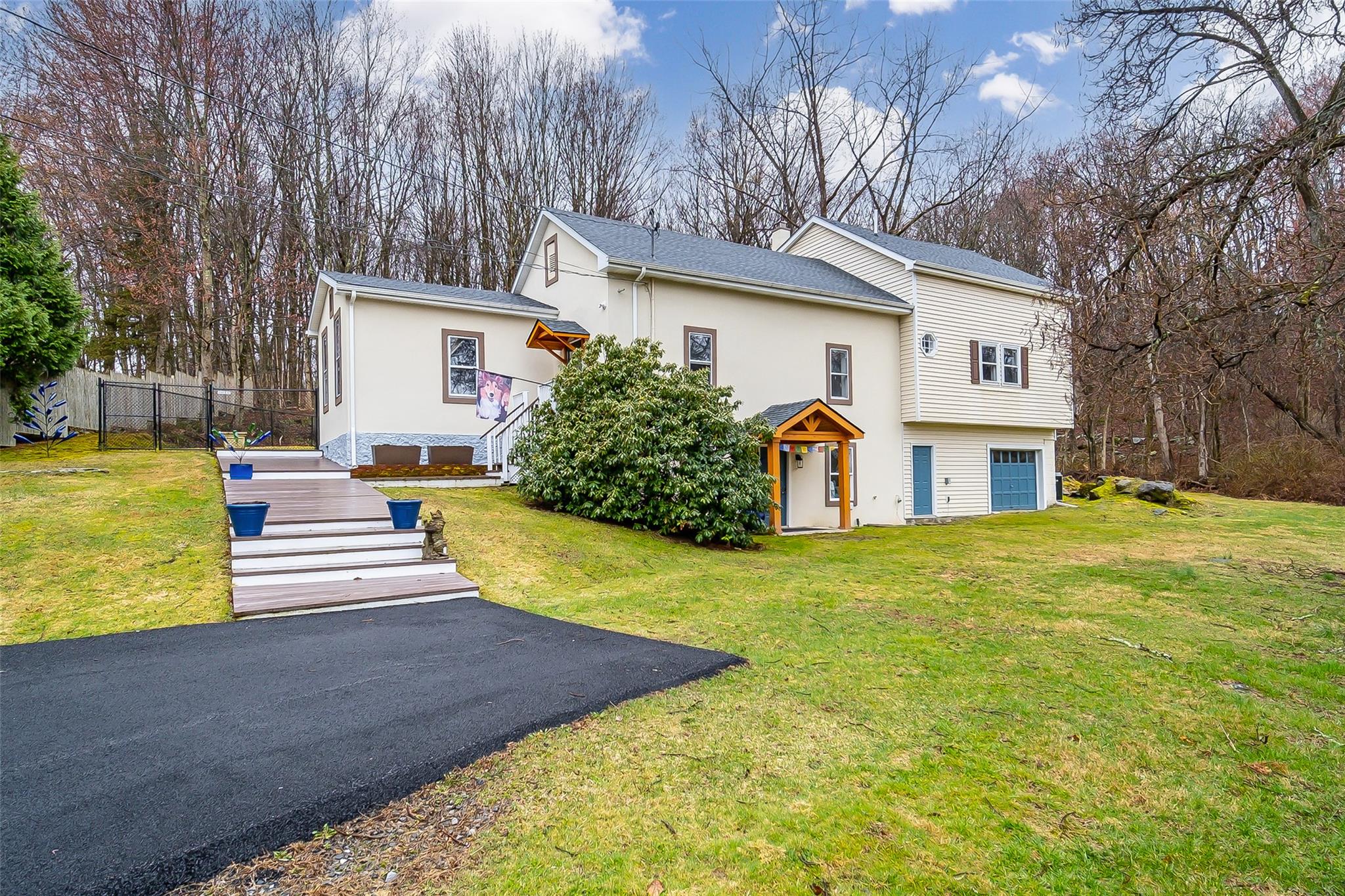 217 Hawleys Corners Road, Highland, New York image 2