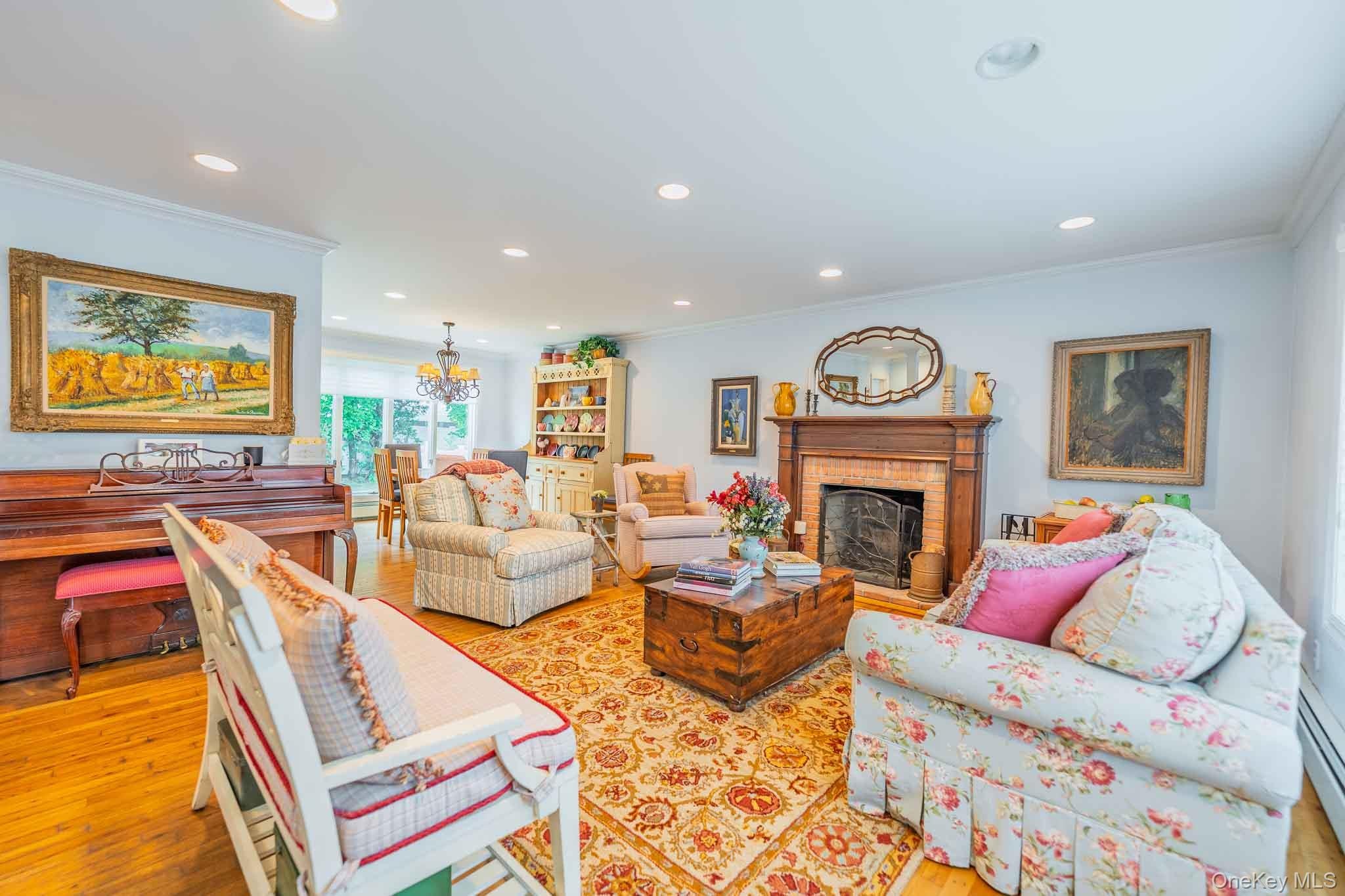 19 Howland Road