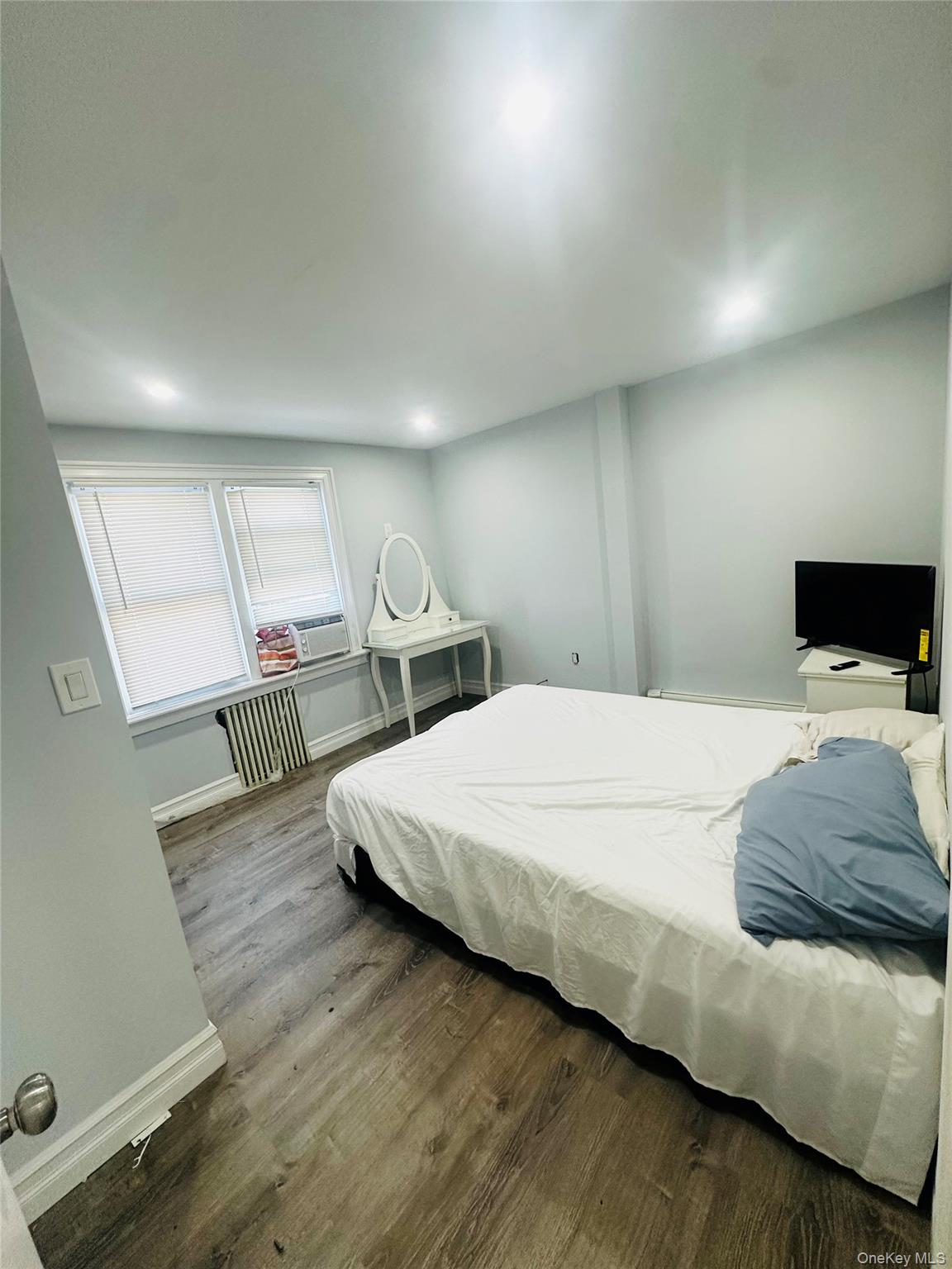 4 Villus Avenue 1