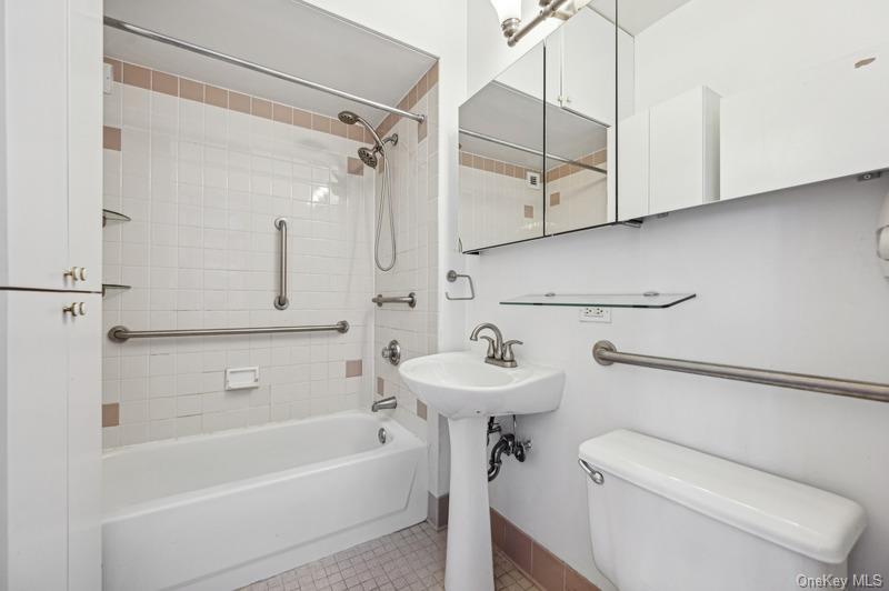 4-74 48th Avenue 5A