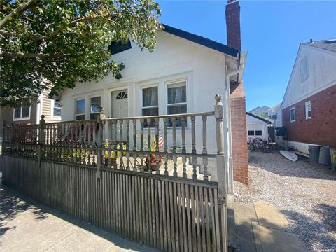 Photo of 68 S Parkside Drive, Point Lookout, NY 11569 (MLS # L3350357)