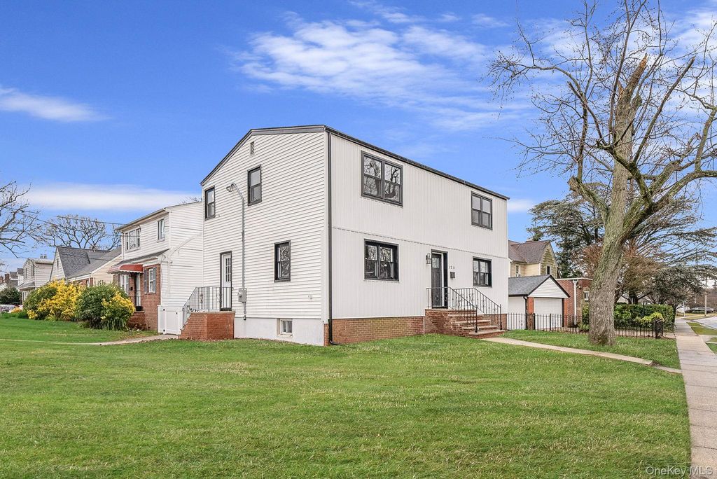 Photo of 125 Boden Avenue, Valley Stream, NY 11580 (MLS # 946669)