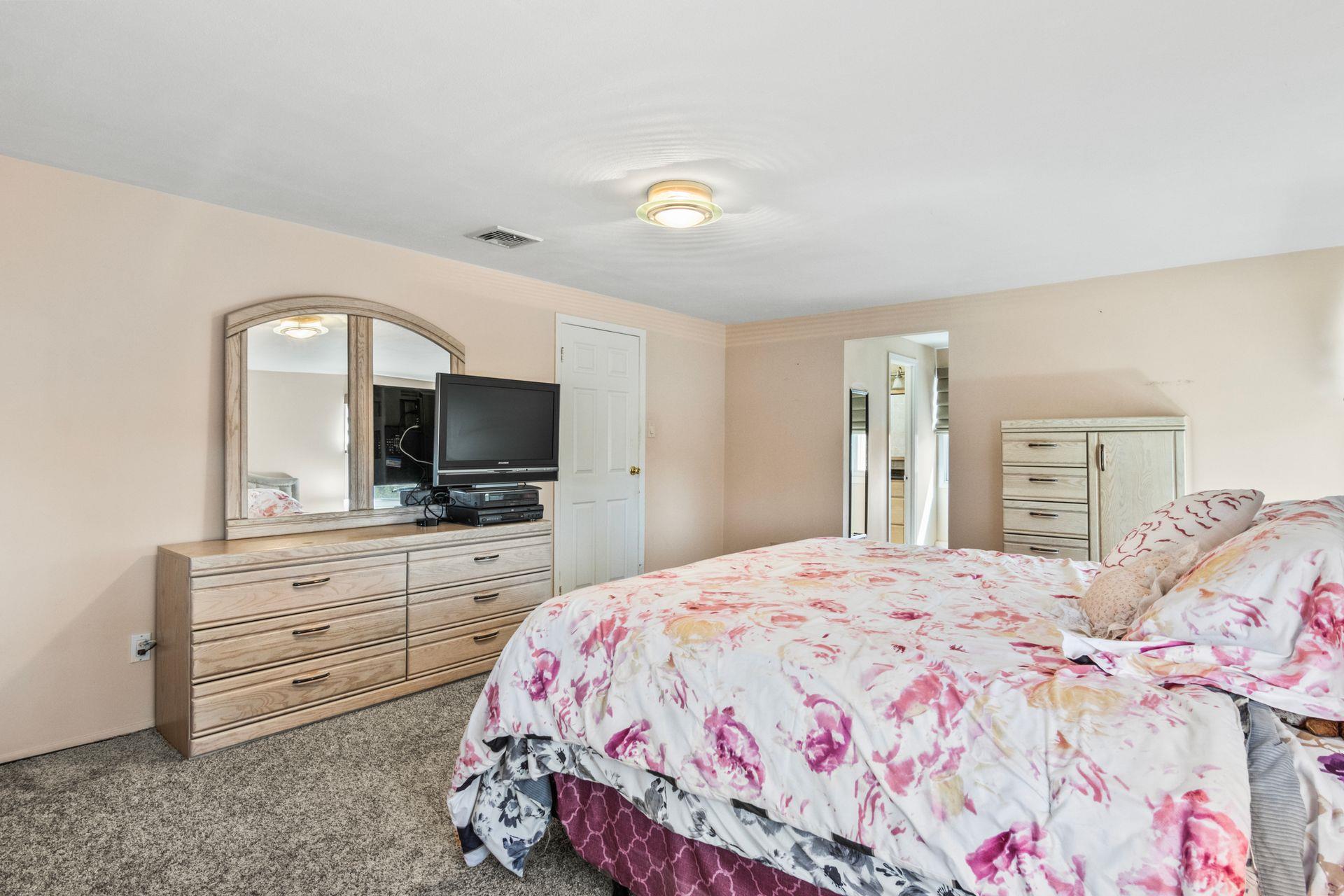 8 Teak Court, Lake Grove, New York image 15