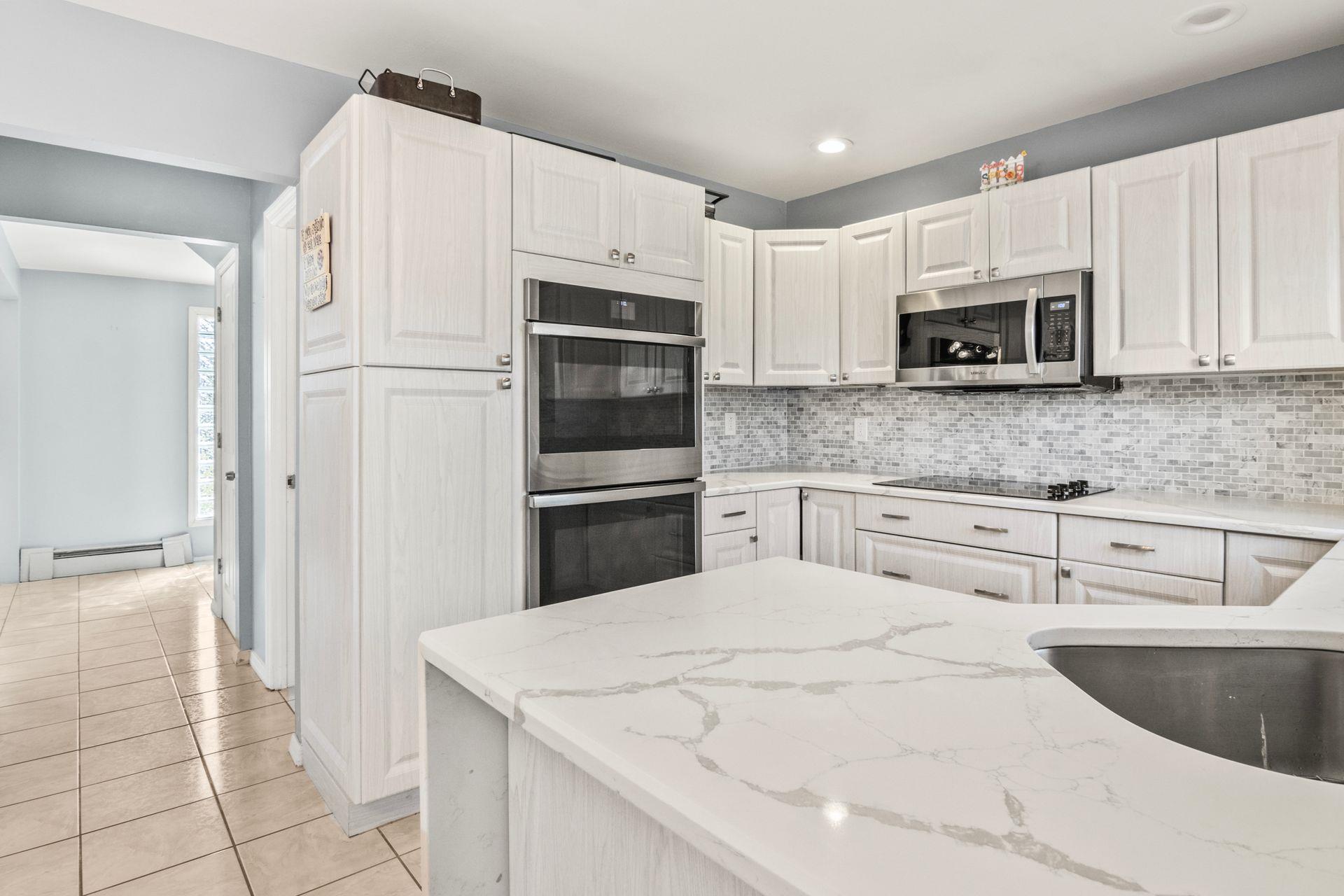 8 Teak Court, Lake Grove, New York image 8