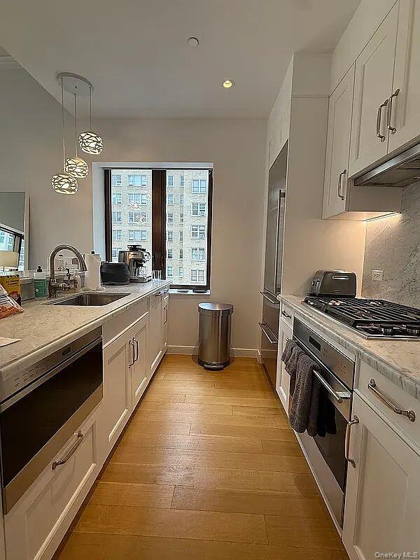 225 E 19th Street 802