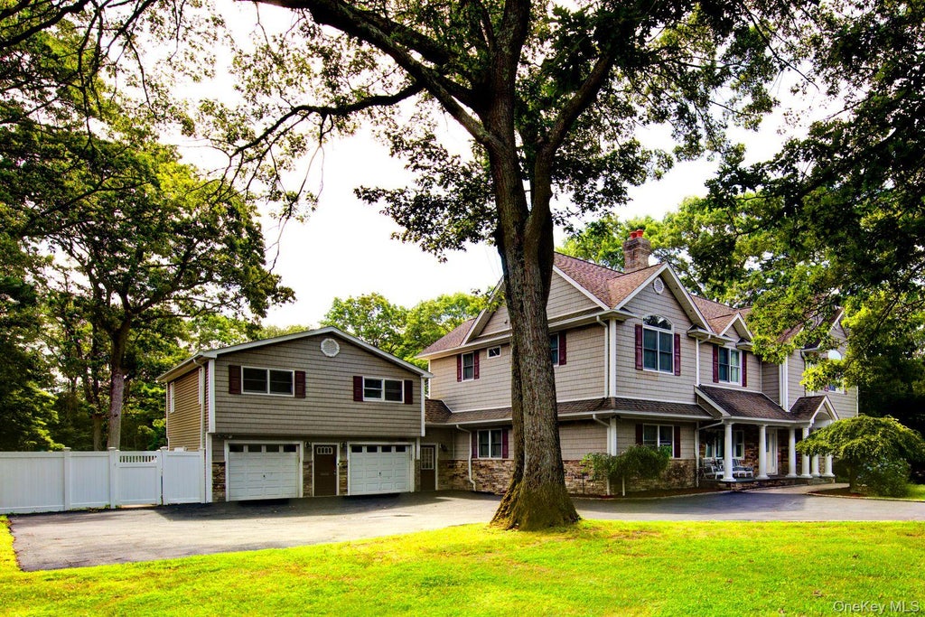 Photo of 97 Chestnut Street, Mount Sinai, NY 11766 (MLS # 1045245)