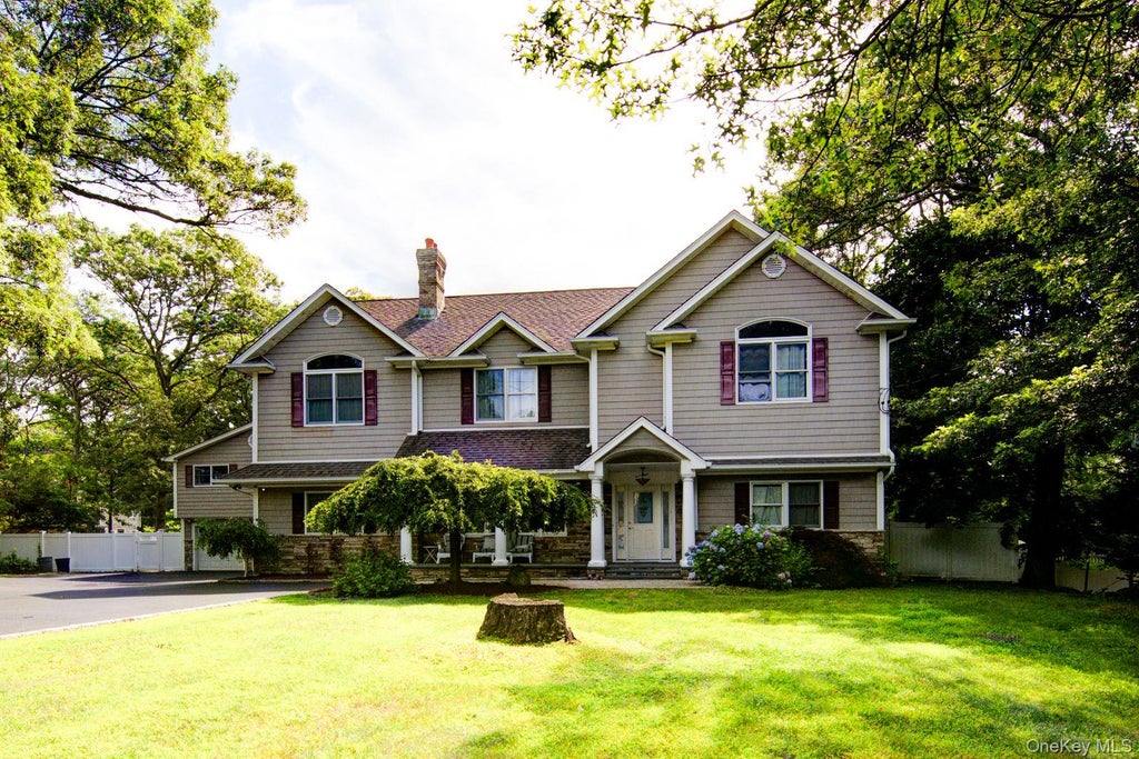 Photo of 97 Chestnut Street, Mount Sinai, NY 11766 (MLS # 1045245)
