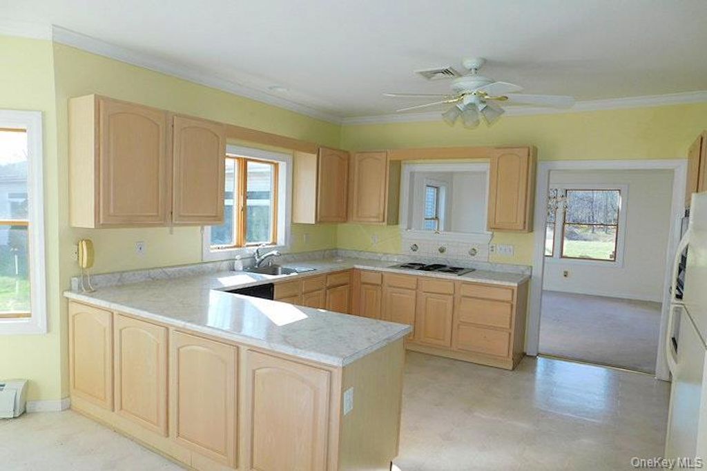 Photo of 1036 Benjamin Van Keuren Drive, Pine Bush, NY 12566 (MLS # 999605)