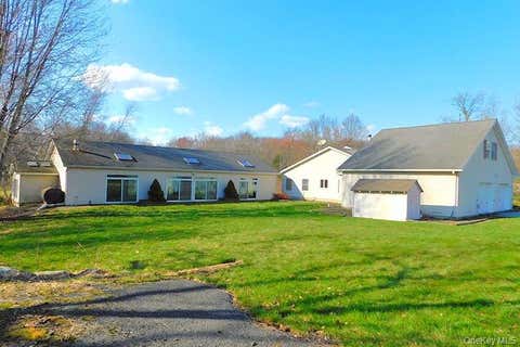 Homes For Sale - 1036 Benjamin Van Keuren Drive<br/> Ulster County, Pine Bush, NY 12566