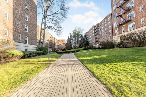 Homes For Sale - 1300 Midland Avenue #C-73<br/> Bronxville, NY 10704