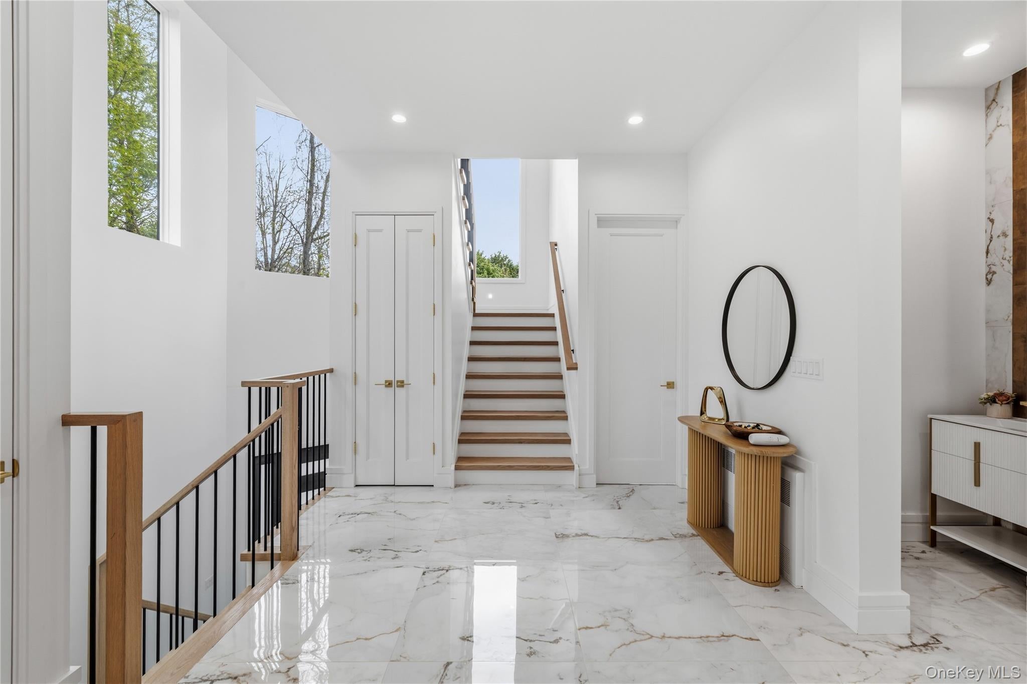 40 Singer Avenue 201