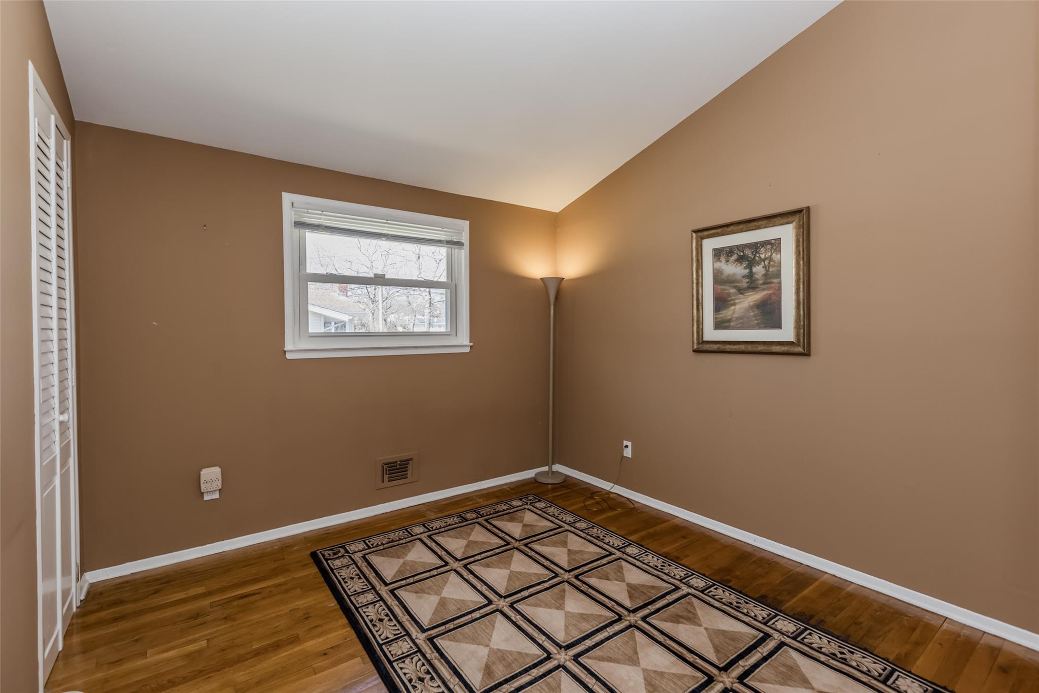 23 E Pine Hill Lane, Dix Hills, New York image 12