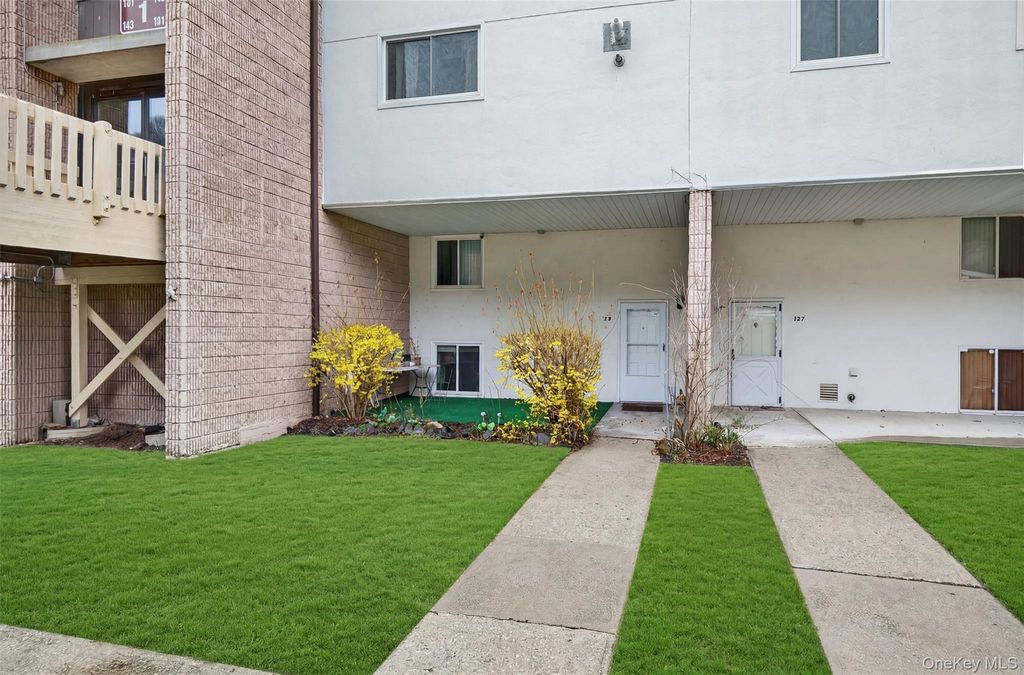 Photo of 129 Concord Lane, Middletown, NY 10940 (MLS # 982111)