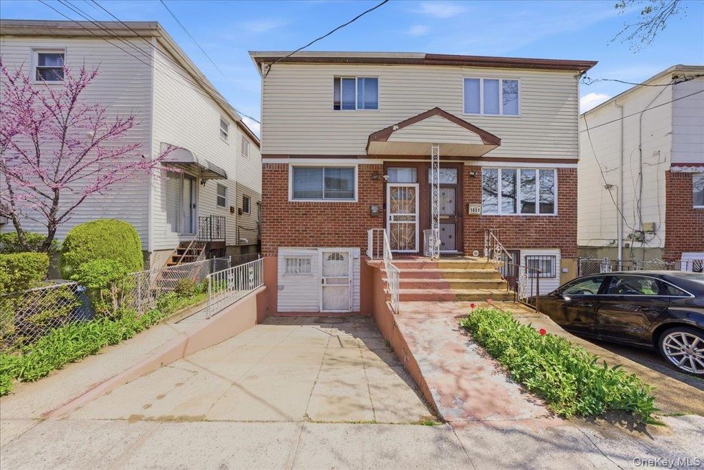 Photo of 1649 E 93rd Street, Brooklyn, NY 11236 (MLS # 986673)