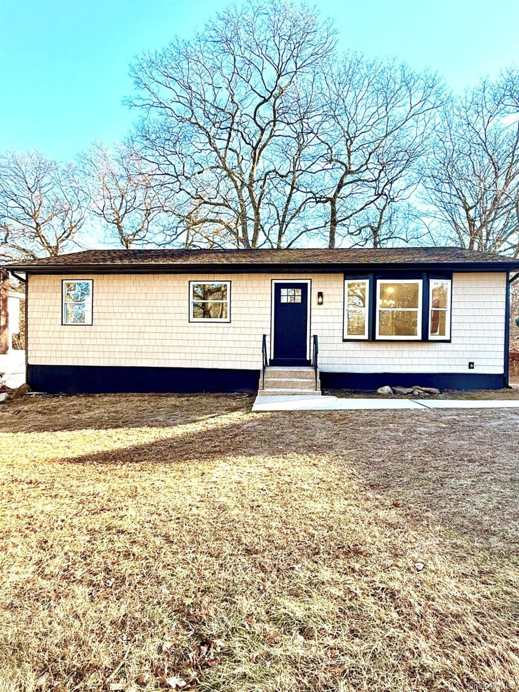 Photo of 53 W Yaphank Road, Medford, NY 11763 (MLS # 951761)