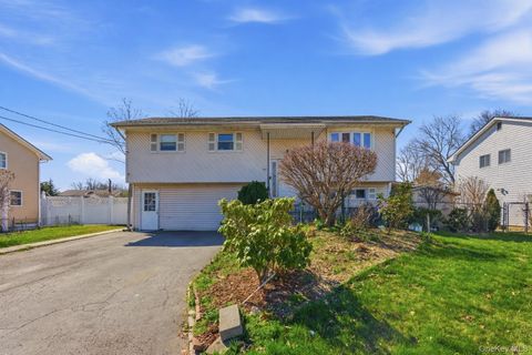 106 Bergold Street Brentwood NY 11717