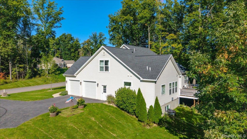Photo of 1410 Cosgrove Drive, Call Listing Agent, NY 12302 (MLS # 1056434)