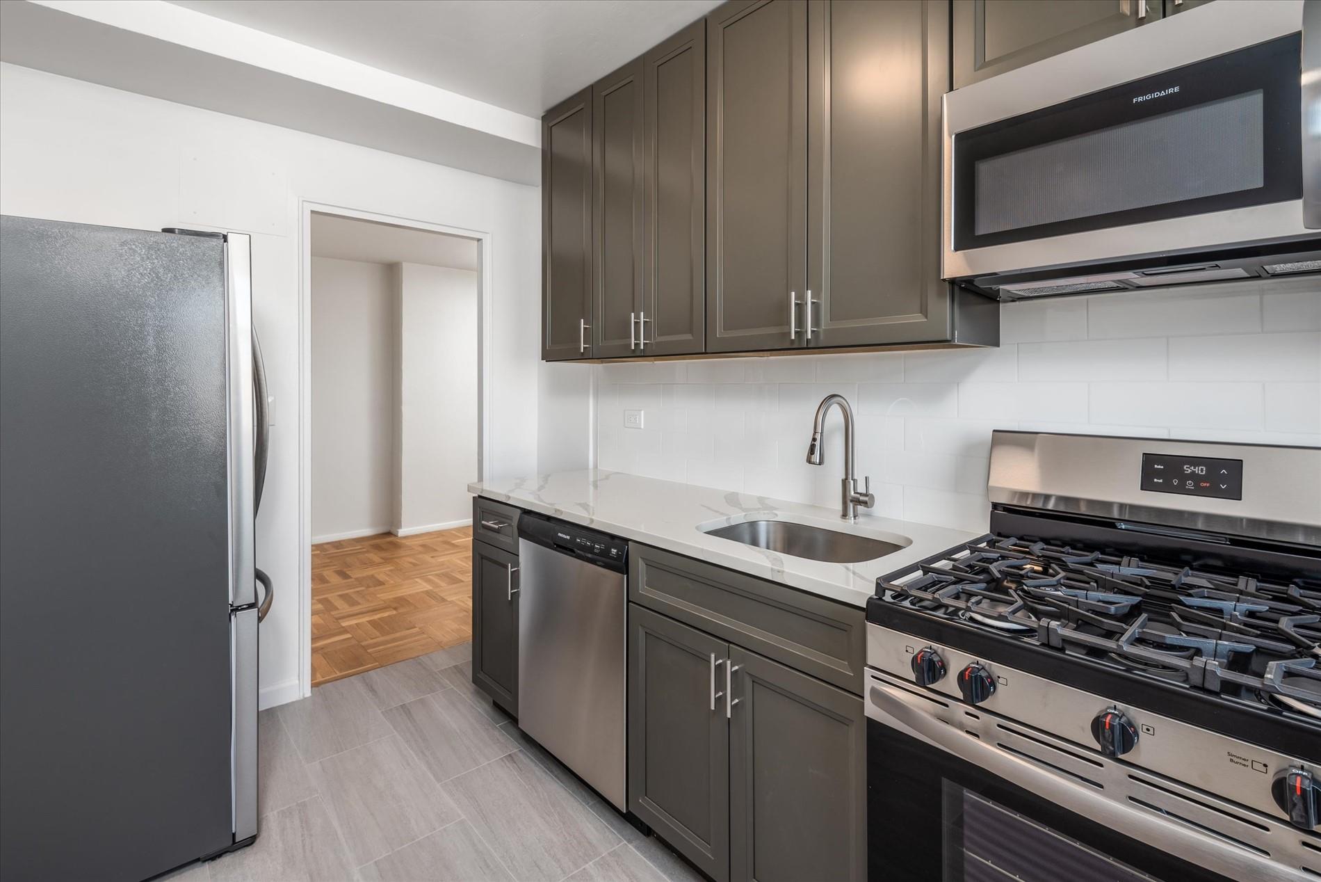 21-36 33rd Road #7B, Astoria, New York image 4