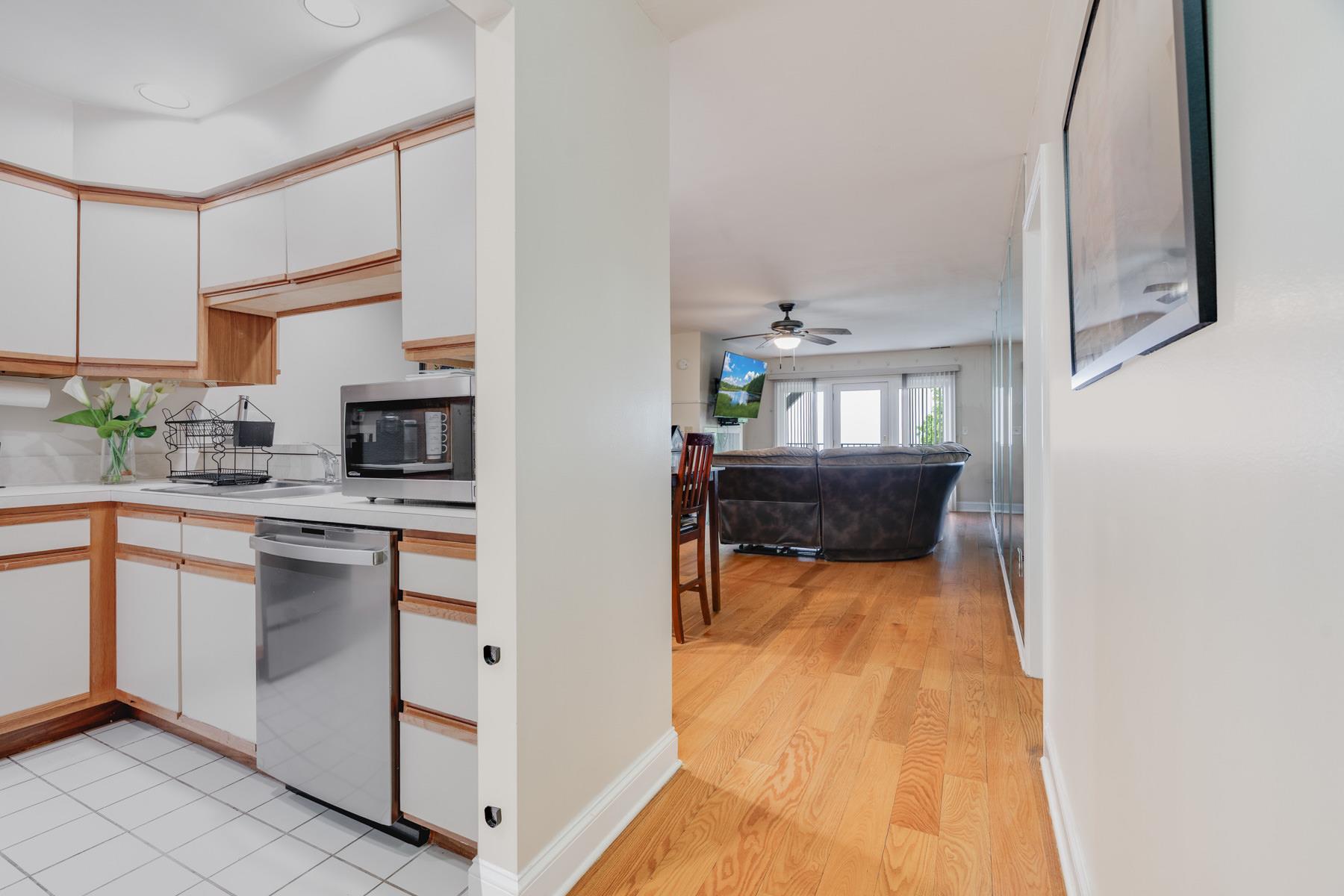 54 Hudson Point Lane, Ossining, New York image 9