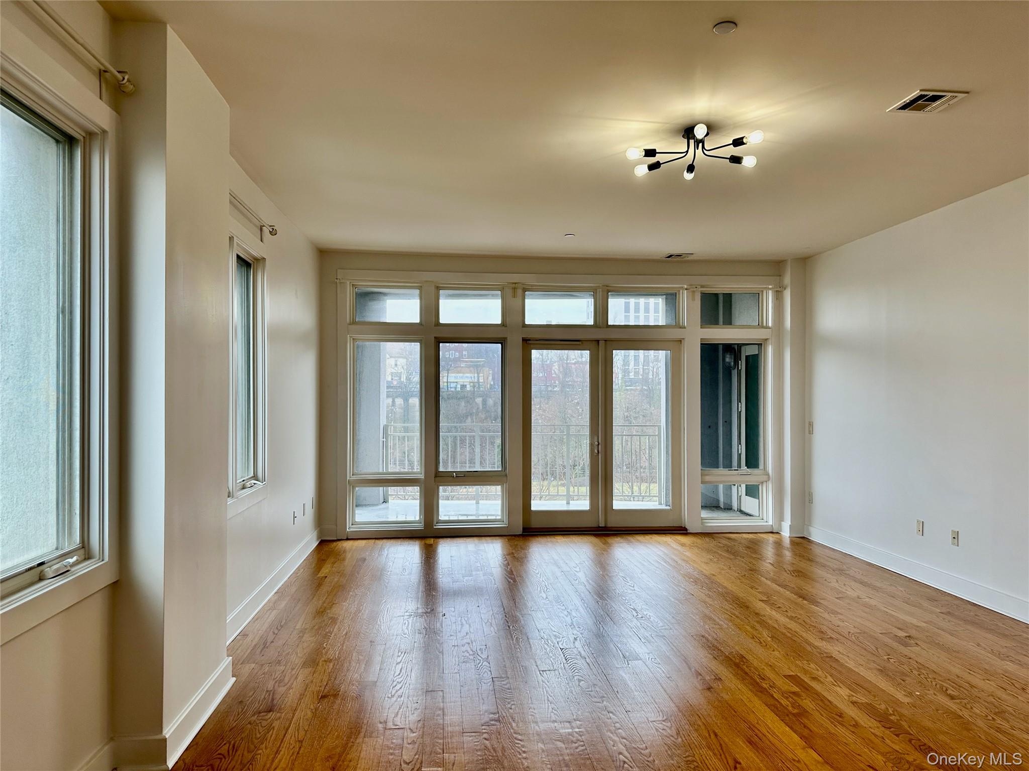 90 Bay Street Landing 4D