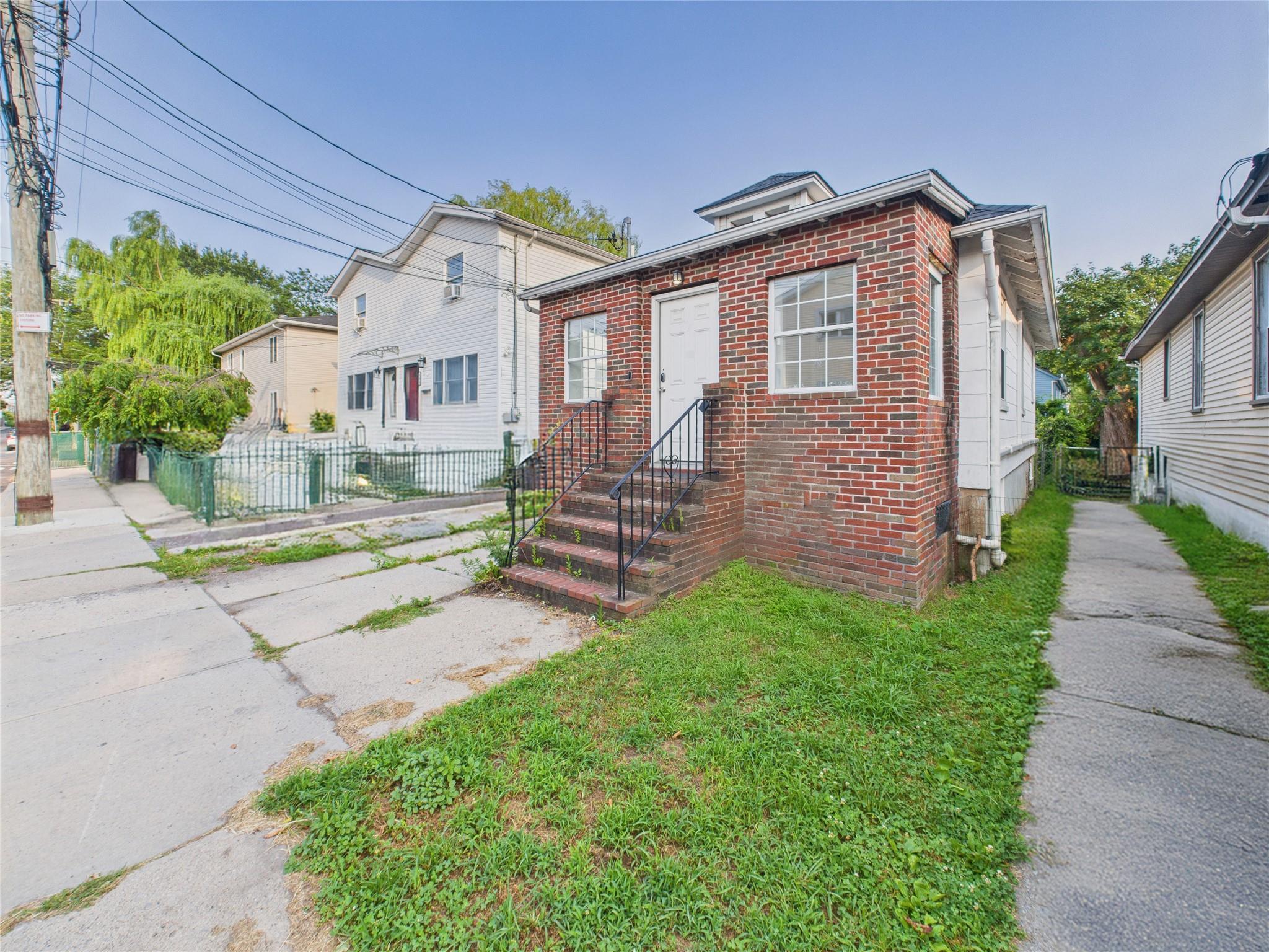 102 Carroll Street