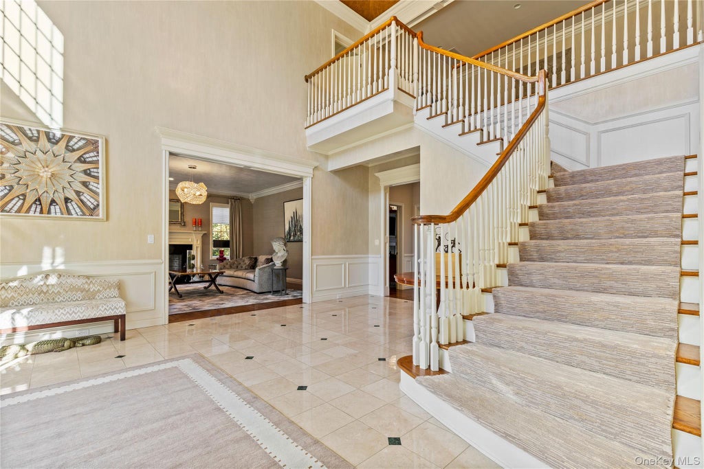 Photo of 15 Knightsbridge Manor Road, Purchase, NY 10577 (MLS # 1054360)