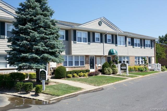 Photo 1 of 1 — 1355 Roanoke Avenue 1LD, Riverhead, NY 11901