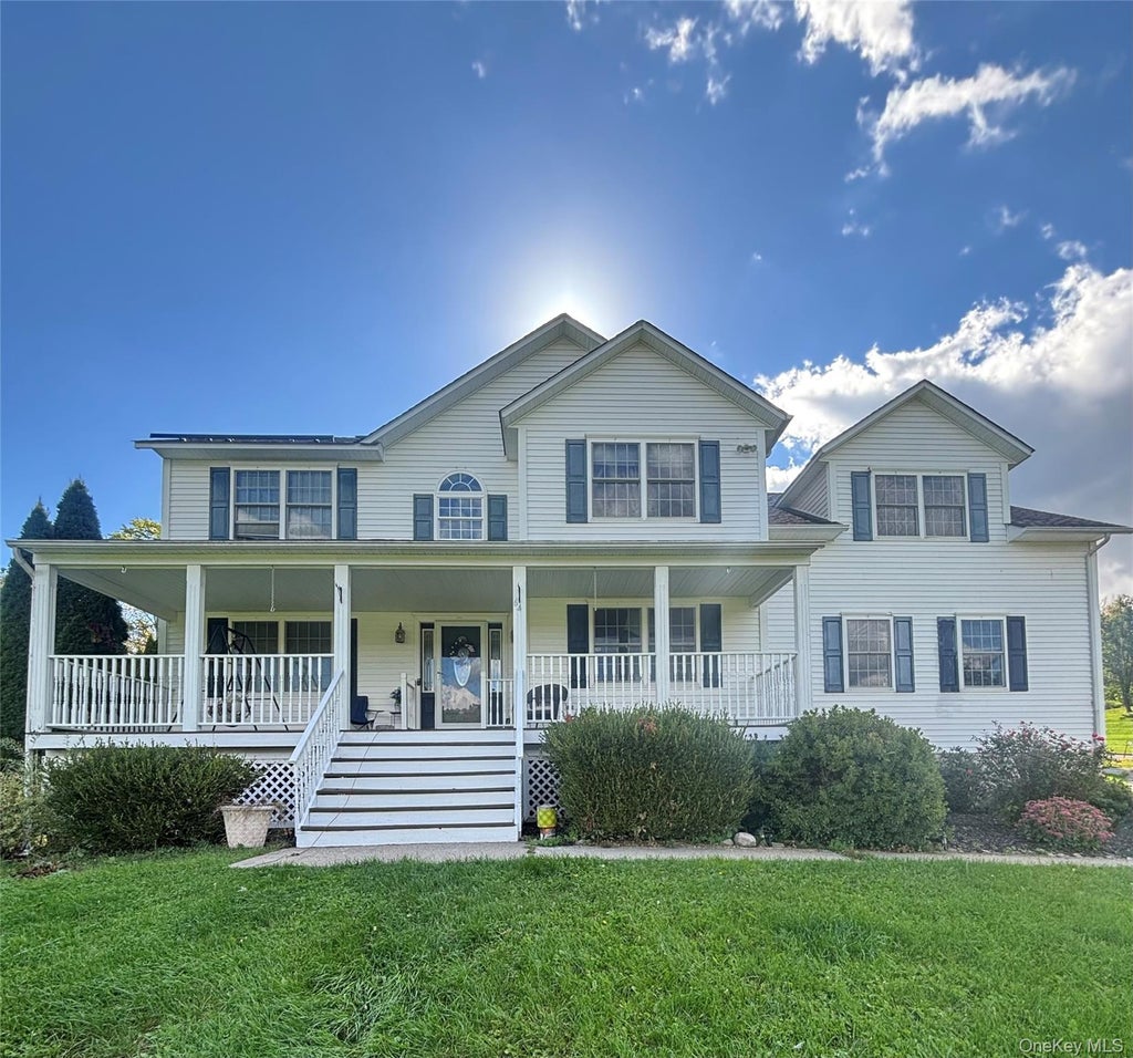 Photo of 64 Normandy Court, New Hampton, NY 10958 (MLS # 1057994)
